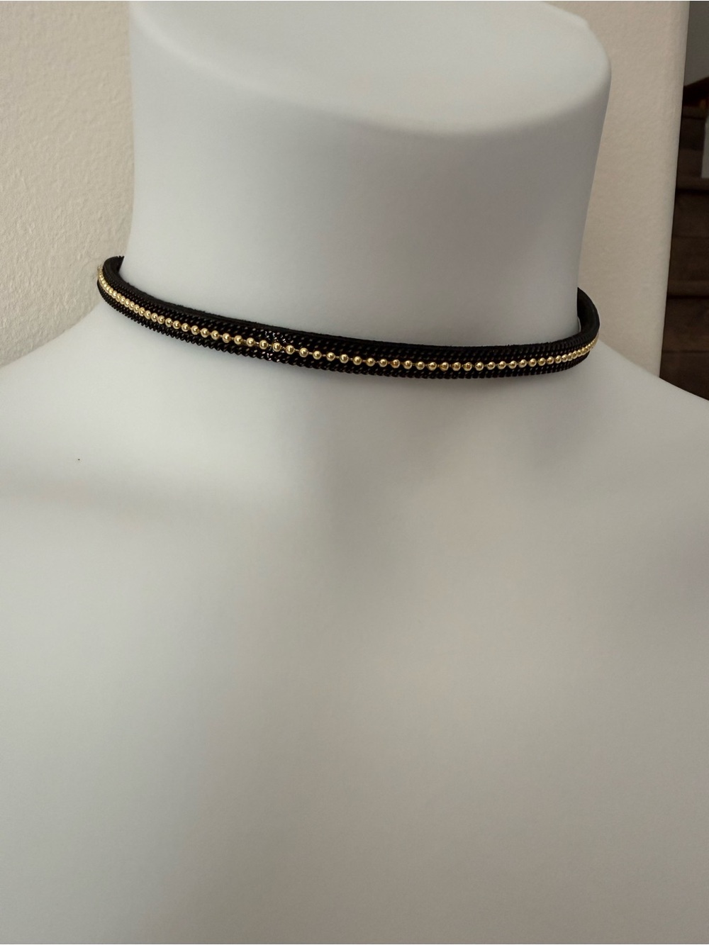 Sweet Romance Black & Gold Bead Choker Necklace